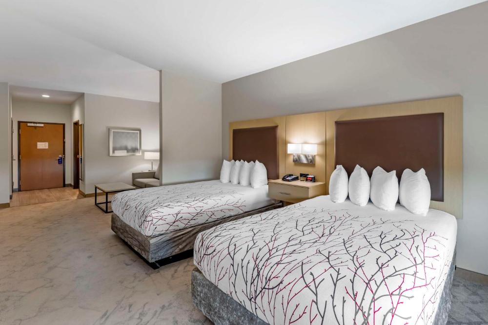 Queen Room with Two Queen Beds interior